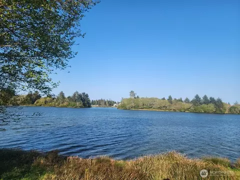 588 Mt Olympus Ave SE, Ocean Shores, WA 98569