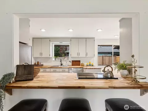 233 Highland Rd, Everett, WA 98203 photo 4