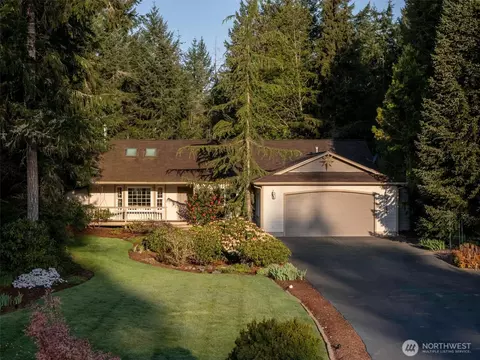 7255 Alpenview Pl NW, Seabeck, WA 98380