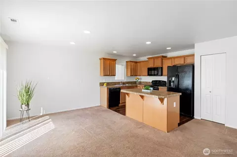 20008 18th Avenue Ct E, Spanaway, WA 98387 photo 8