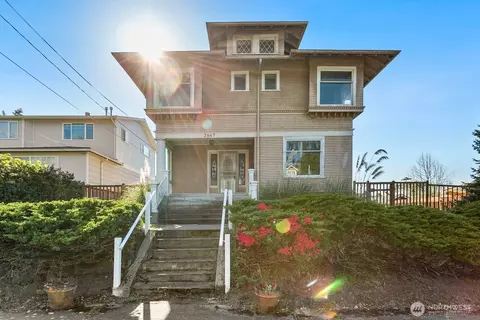2647 Walnut Ave SW, Seattle, WA 98116