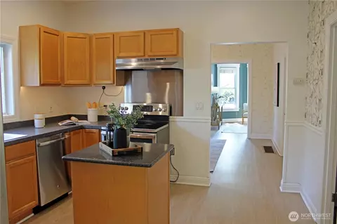 Kitchen - 2208 E John St, Seattle, WA 98112 photo 4 of 4