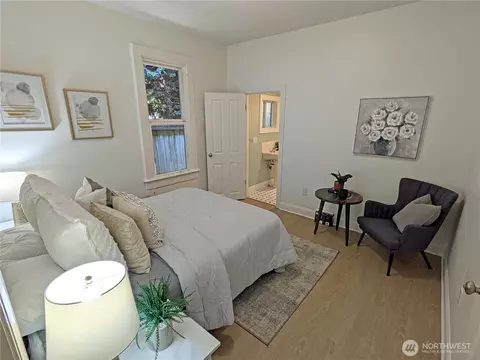 Bedroom - 2208 E John St, Seattle, WA 98112 photo 5 of 6