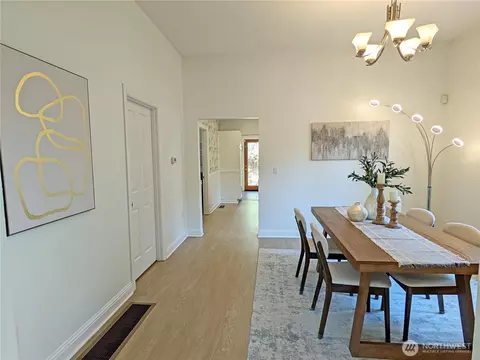 Dining - 2208 E John St, Seattle, WA 98112 photo 2 of 4