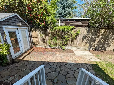 Exterior - 2208 E John St, Seattle, WA 98112 photo 3 of 5
