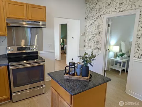 Kitchen - 2208 E John St, Seattle, WA 98112 photo 3 of 4