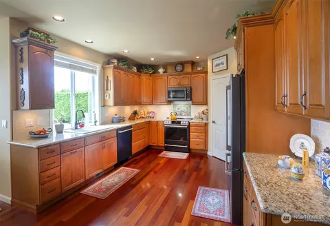 Kitchen - 51 Suncatcher Ct, Sequim, WA 98382 photo 2 of 2