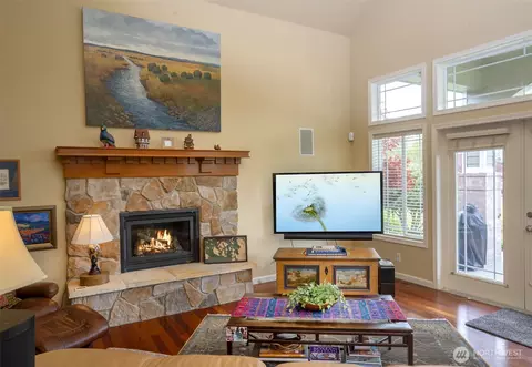 Living - 51 Suncatcher Ct, Sequim, WA 98382 photo 2 of 2