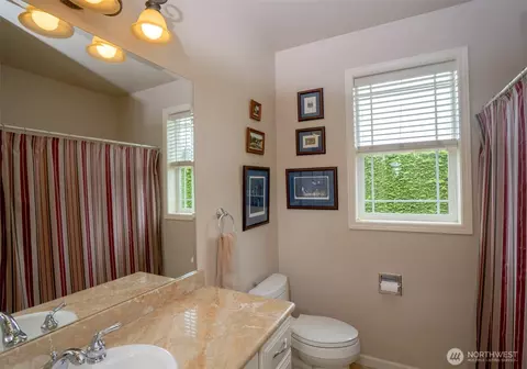 Bath - 51 Suncatcher Ct, Sequim, WA 98382 photo 3 of 4