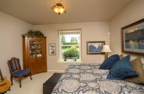 Bedroom - 51 Suncatcher Ct, Sequim, WA 98382 photo 5 of 5