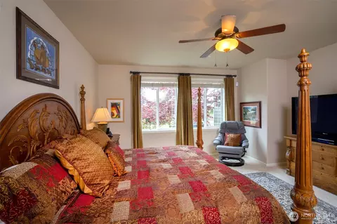 Bedroom - 51 Suncatcher Ct, Sequim, WA 98382 photo 3 of 5