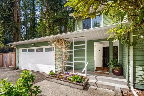 12103 NE 150th St, Kirkland, WA 98034