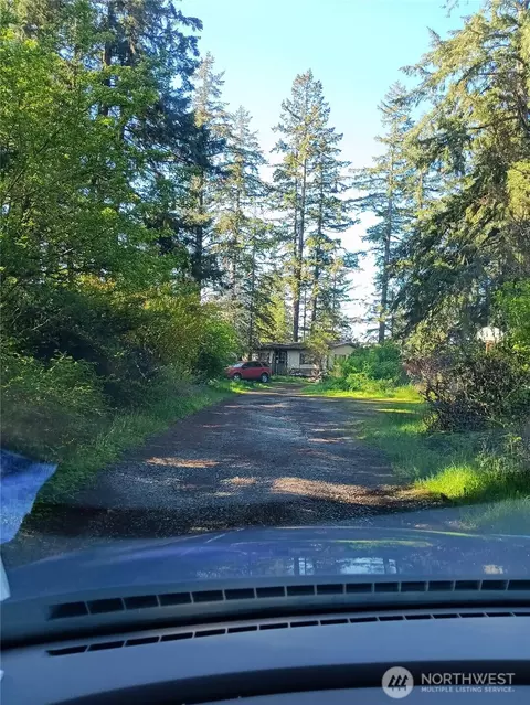 4708 260th St E, Spanaway, WA 98387