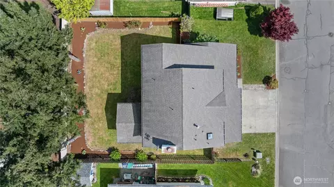 View/Area - 327 Jewell St, Enumclaw, WA 98022 photo 2 of 6