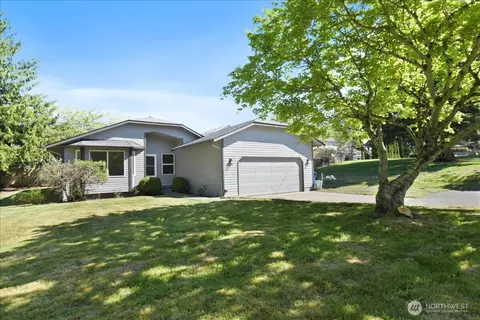 1527 151st Pl SW, Lynnwood, WA 98087