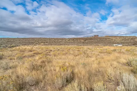 6 Trinity Dr, Ephrata, WA 98823