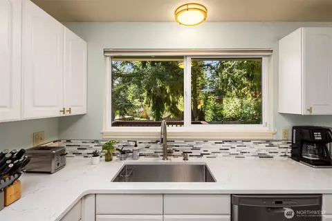 21902 2nd Ave W, Bothell, WA 98021 photo 9