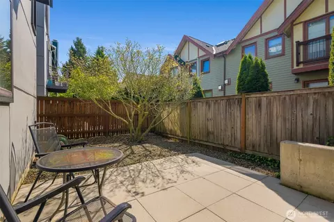 Exterior - 3827 Carr Pl N, Seattle, WA 98103 photo 5 of 5