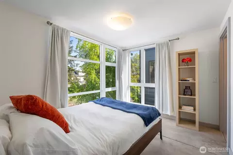 Bedroom - 3827 Carr Pl N, Seattle, WA 98103 photo 5 of 7
