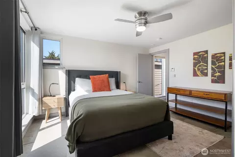 Bedroom - 3827 Carr Pl N, Seattle, WA 98103 photo 1 of 7
