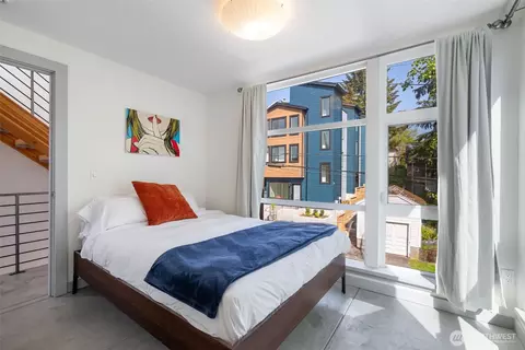 Bedroom - 3827 Carr Pl N, Seattle, WA 98103 photo 4 of 7