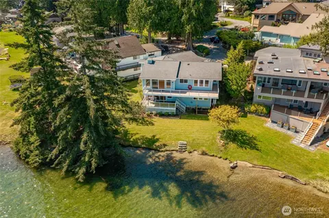 18 Spinnaker Ln, Bellingham, WA 98229