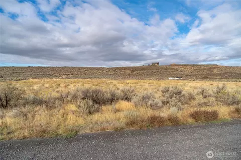 5 Trinity Dr, Ephrata, WA 98823