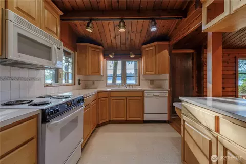 1261 E Mason Lake Dr E, Grapeview, WA 98546 photo 14
