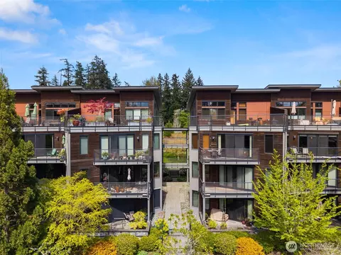 620 Vineyard Ln #B-103, Bainbridge Island, WA 98110