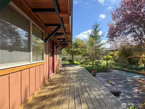 409 Dungeness Mdws, Sequim, WA 98382 photo 2