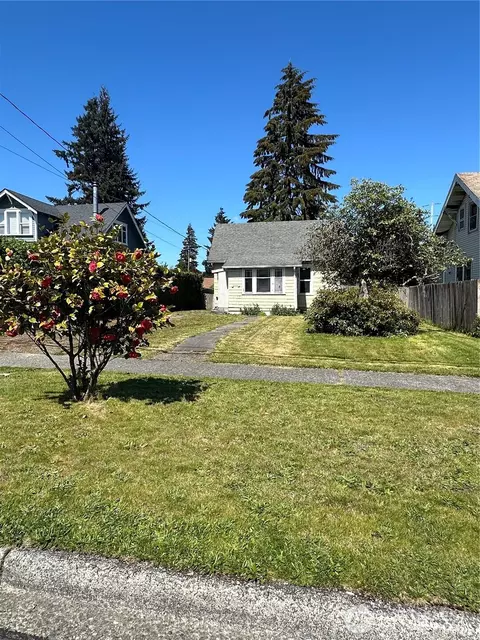 3803 N 18th St, Tacoma, WA 98406
