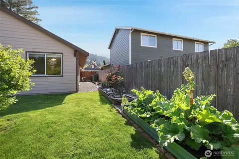 Exterior - 4510 152nd Avenue Ct E, Sumner, WA 98390 photo 6 of 9