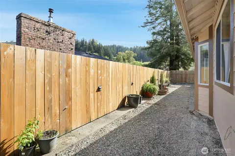 Exterior - 4510 152nd Avenue Ct E, Sumner, WA 98390 photo 3 of 9