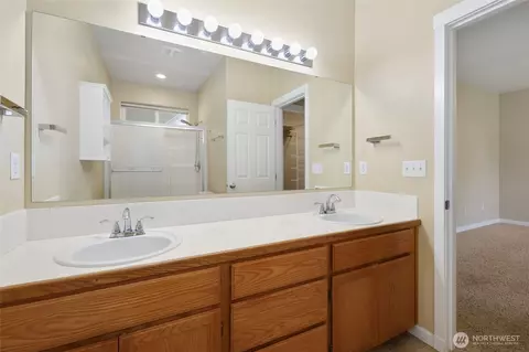Bath - 4510 152nd Avenue Ct E, Sumner, WA 98390 photo 2 of 5