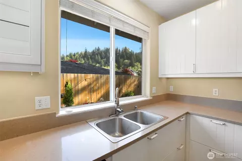 Kitchen - 4510 152nd Avenue Ct E, Sumner, WA 98390 photo 4 of 5