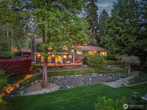 5901 84th Ave SE, Mercer Island, WA 98040