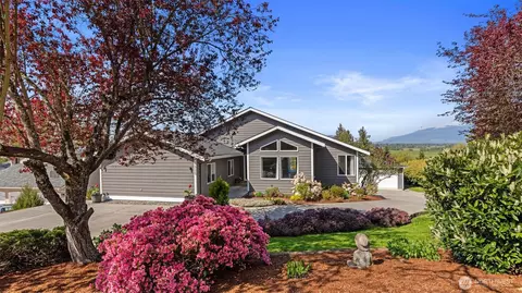 4325 Kiowa Dr, Mount Vernon, WA 98273