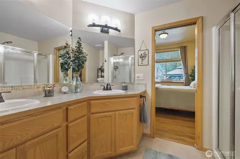 Bath - 13005 37th Ln, Spokane Valley, WA 99206 photo 1 of 4