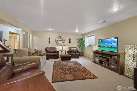 Living - 13005 37th Ln, Spokane Valley, WA 99206 photo 4 of 5