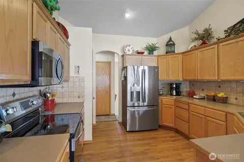 Kitchen - 13005 37th Ln, Spokane Valley, WA 99206 photo 2 of 3