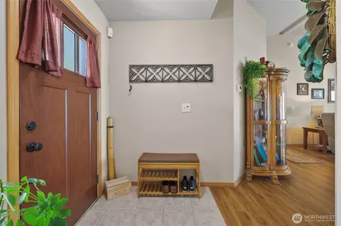 Entry Way - 13005 37th Ln, Spokane Valley, WA 99206 photo 2 of 3