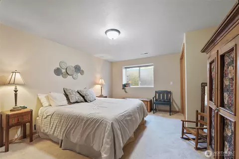 Bedroom - 13005 37th Ln, Spokane Valley, WA 99206 photo 4 of 5