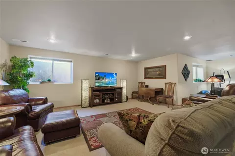 Living - 13005 37th Ln, Spokane Valley, WA 99206 photo 5 of 5