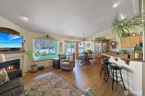 Living - 13005 37th Ln, Spokane Valley, WA 99206 photo 1 of 5