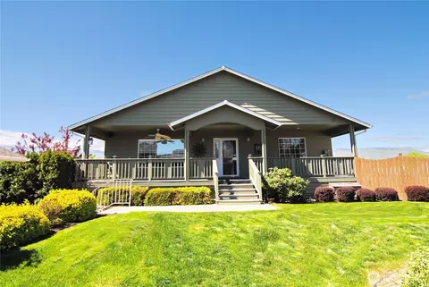 939 N Baker St #11-13, East Wenatchee, WA 98802