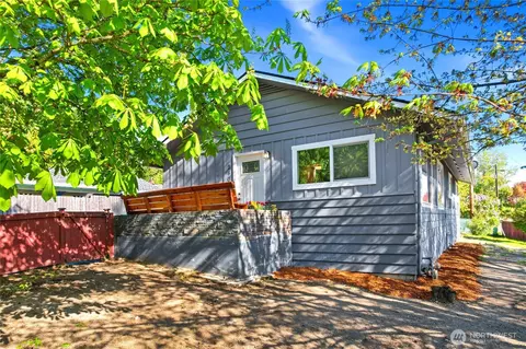 240 Willow St, Bremerton, WA 98310