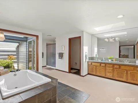 Bath - 14112 26th Ct SE, Mill Creek, WA 98012 photo 2 of 4