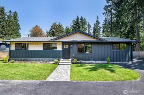 Exterior - 22009 Vine Rd, Brier, WA 98036 photo 2 of 10
