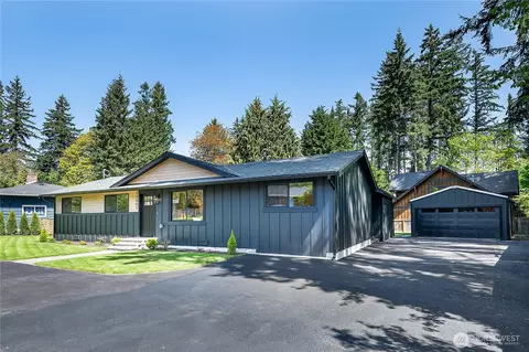 Exterior - 22009 Vine Rd, Brier, WA 98036 photo 4 of 10