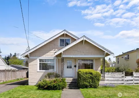 1973 Lafromboise St, Enumclaw, WA 98022